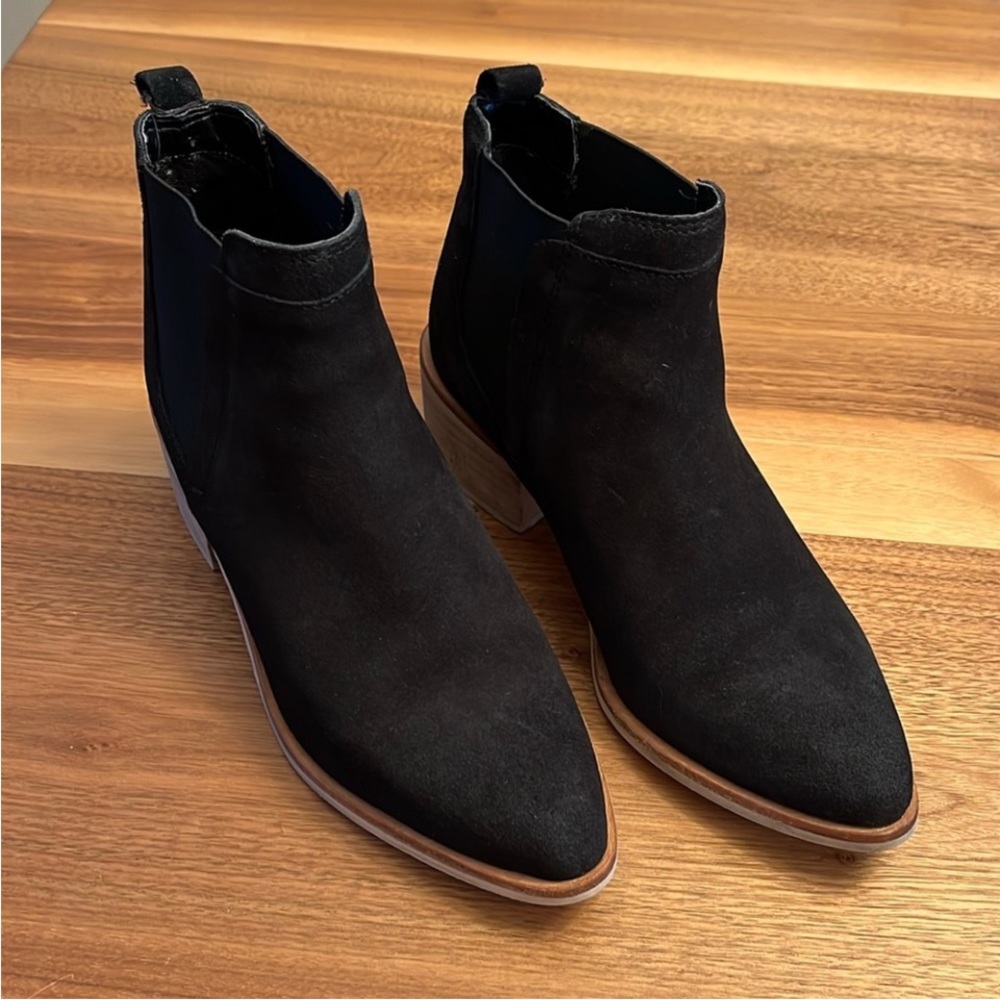 CREVO Black Leather Ankle Boots 
Size 7 
In excellent condition